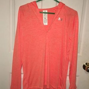 Women’s Under Armour pullover hoodie!